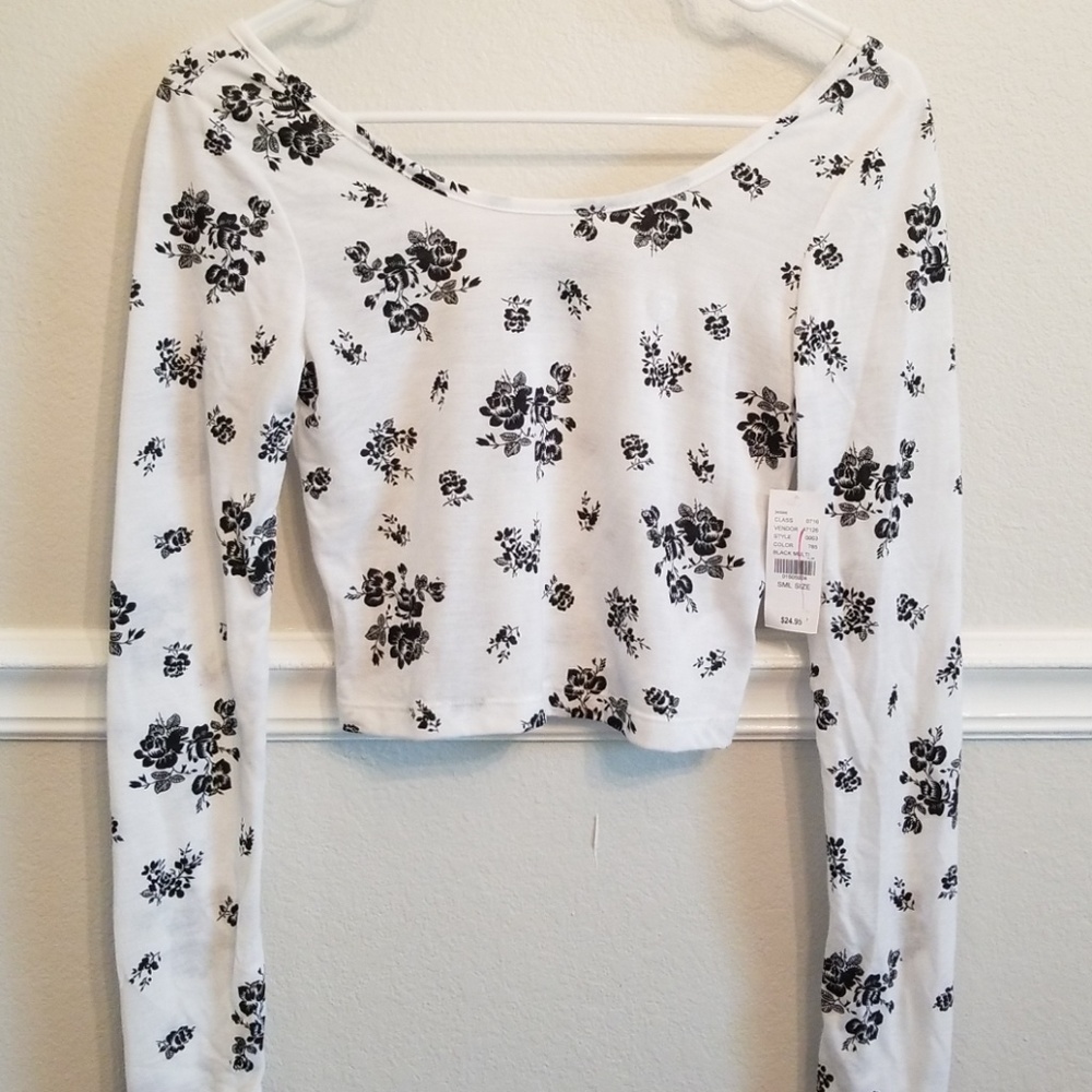 Women's Size Small Black and White Floral Crop Top